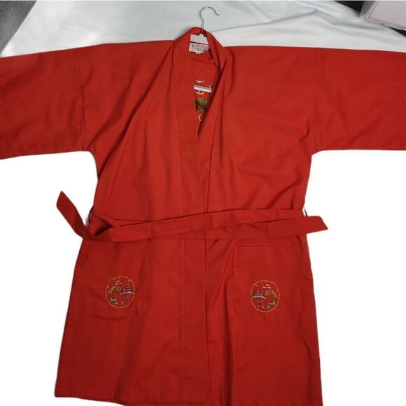 VINTAGE 70s robe red hand embroidered Chinese garden tie kimono M - Picture 2 of 10